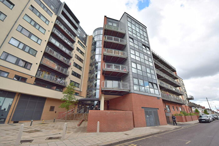 2 Bedroom Apartment For Sale In Gabrielle House, Gants Hill, IG2
