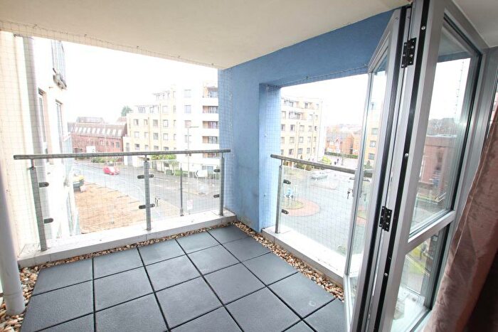 2 Bedroom Apartment To Rent In Woking, GU21