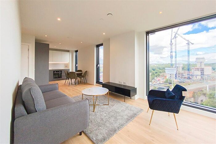 2 Bedroom Apartment To Rent In The Stile, Meadowside, M4