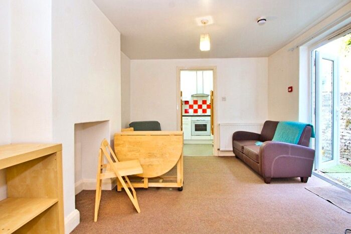 1 Bedroom Flat To Rent In Maygrove Road, NW6