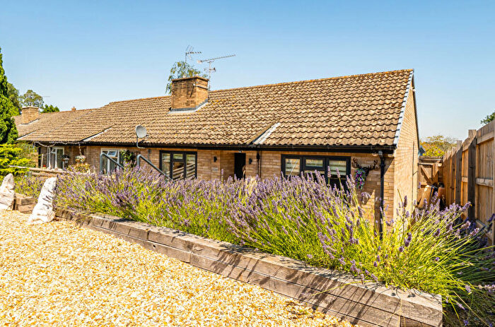 2 Bedroom Bungalow For Sale In Green Close, Whiteparish, Salisbury, Wiltshire, SP5