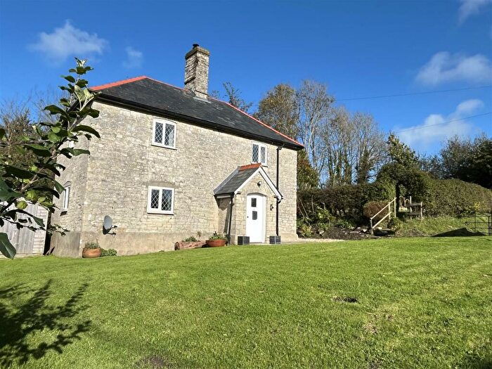 2 Bedroom Detached House To Rent In Galton, DT2