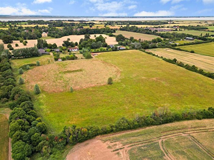 4 Bedroom Detached House For Sale In Bacons Chase, Bradwell-On-Sea, Southminster, CM0