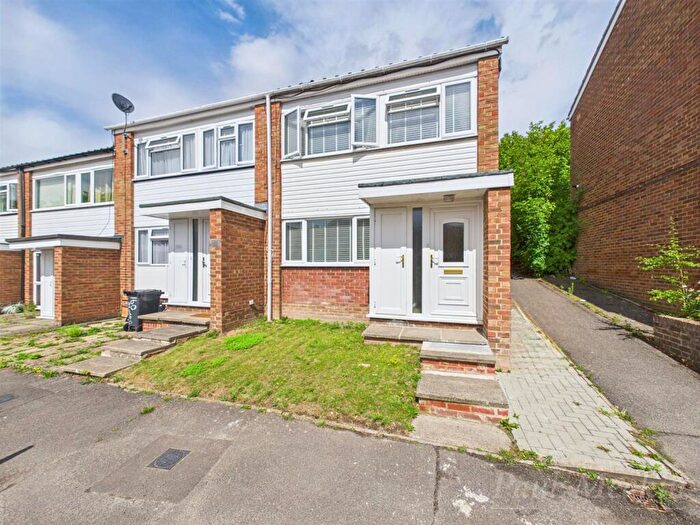 3 Bedroom End Of Terrace House For Sale In Osward, Court Wood Lane, Croydon, CR0
