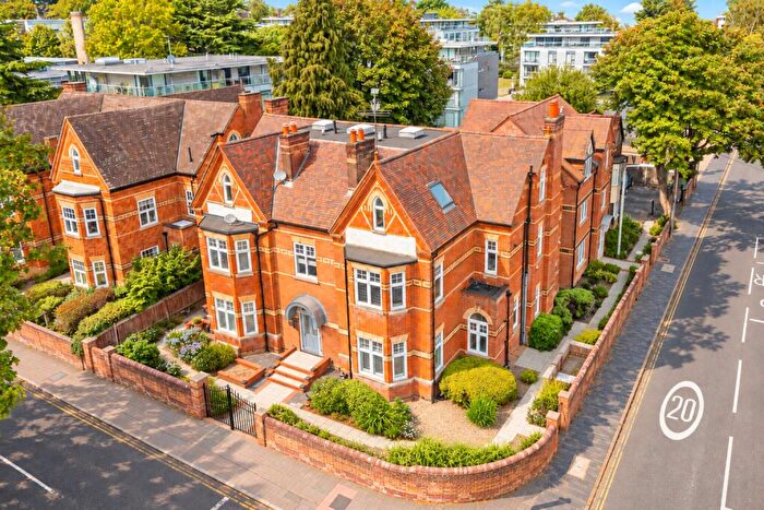 2 Bedroom Apartment For Sale In St. Georges Court, Hatfield Road, St. Albans, Hertfordshire, AL1