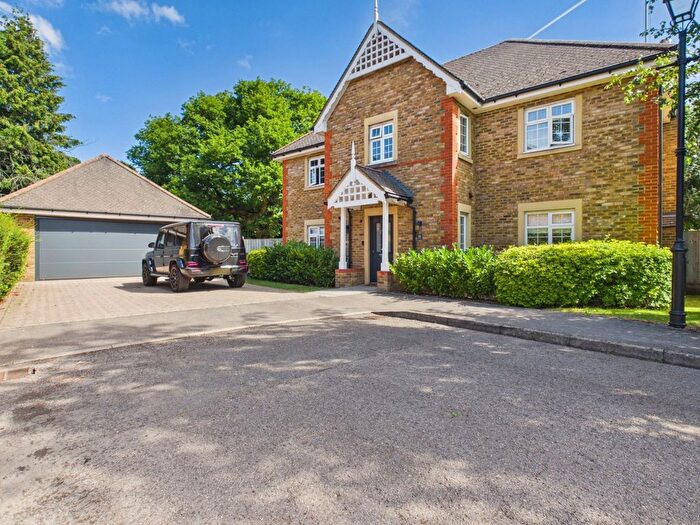 6 Bedroom Detached House To Rent In Redwood Place, Beaconsfield, Buckinghamshire, HP9