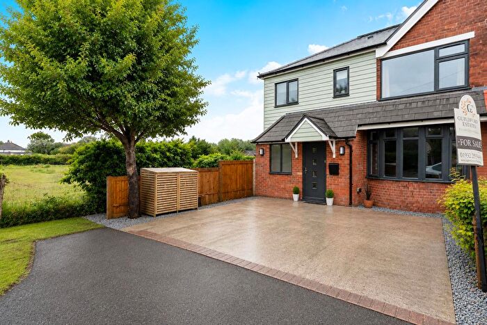 3 Bedroom Semi-Detached House For Sale In Dover Road, Sandwich, CT13