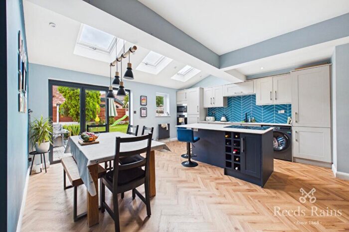 5 Bedroom Semi-Detached House To Rent In Grosvenor Road, Sale, Greater Manchester, M33