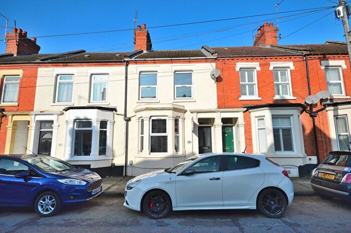3 Bedroom Terraced House To Rent In Ivy Road, Northampton, NN1