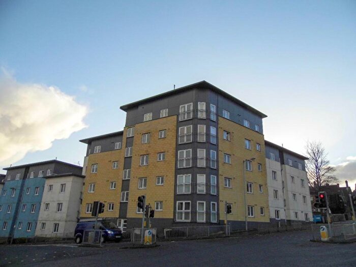 2 Bedroom Flat To Rent In Kerse Lane, Falkirk, FK1