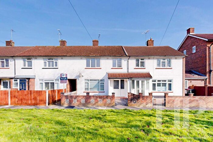 3 Bedroom Terraced House To Rent In Railey Road, Crawley, RH10