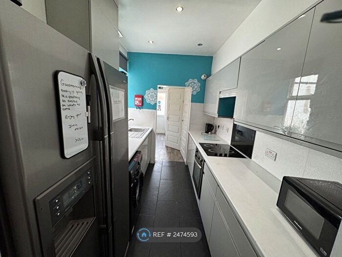 5 Bedroom Terraced House To Rent In Albany Road, Newcastle-Under-Lyme, ST5