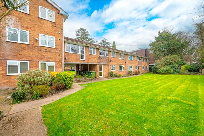 2 Bedroom Flat To Rent In Cumberland Court, Carlisle Avenue, St. Albans, Hertfordshire, AL3