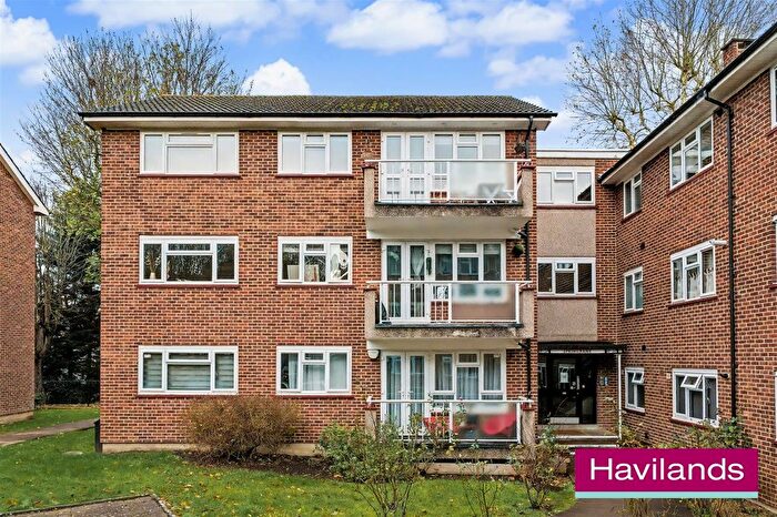 1 Bedroom Flat For Sale In Springbank, London, N21