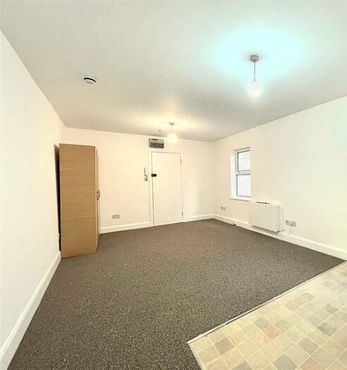 Studio To Rent In Tillotson Road, Edmonton, N9