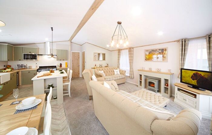 2 Bedroom Lodge For Sale In Allerthorpe, York, YO42