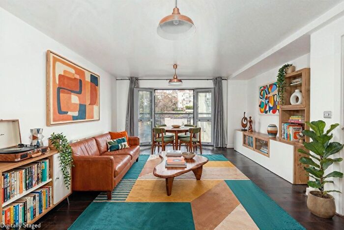 2 Bedroom Flat For Sale In Hamilton Court, Stokes Croft, BS2