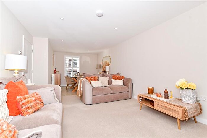2 Bedroom Flat For Sale In Concorde Road, Allington, Maidstone, Kent, ME16