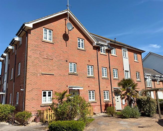 1 Bedroom Flat For Sale In Shearers Way, Camber, Rye, TN31