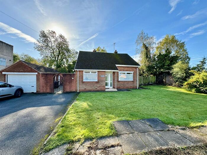 2 Bedroom Detached Bungalow For Sale In The Avenue, Sutton-In-Ashfield, NG17