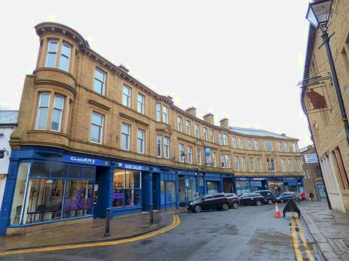 1 Bedroom Flat To Rent In Church Street, Keighley, West Yorkshire, Uk, BD21