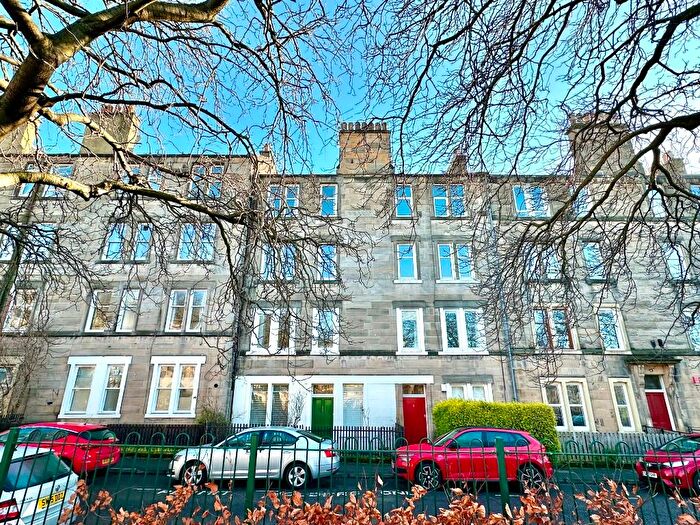 4 Bedroom Flat To Rent In Murieston Terrace, Edinburgh, EH11