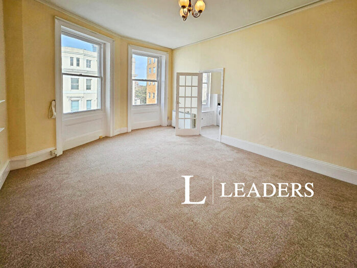 1 Bedroom Flat To Rent In St. Aubyns, Hove, BN3