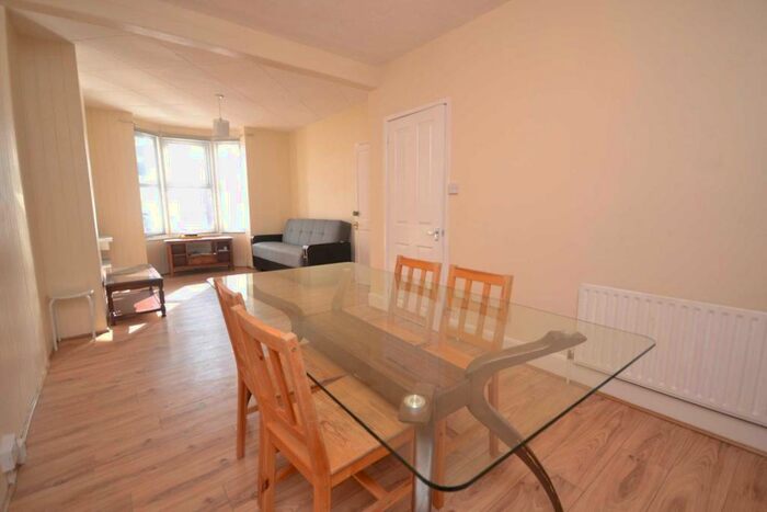 4 Bedroom Terraced House To Rent In Blenheim Road, Reading, RG1