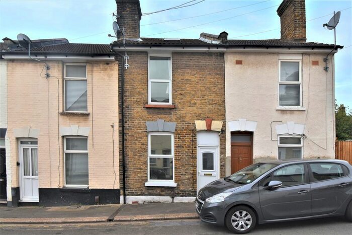 2 Bedroom Terraced House To Rent In Wykeham Street, Strood, Rochester, ME2