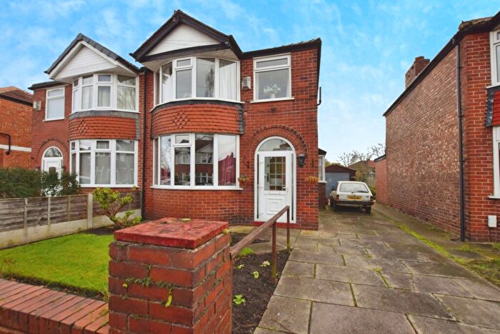 3 Bedroom Semi-Detached House For Sale In Pulford Road, Sale, M33