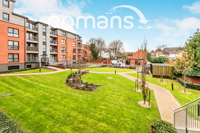 2 Bedroom Flat To Rent In Silver Street, Reading, Berkshire, RG1