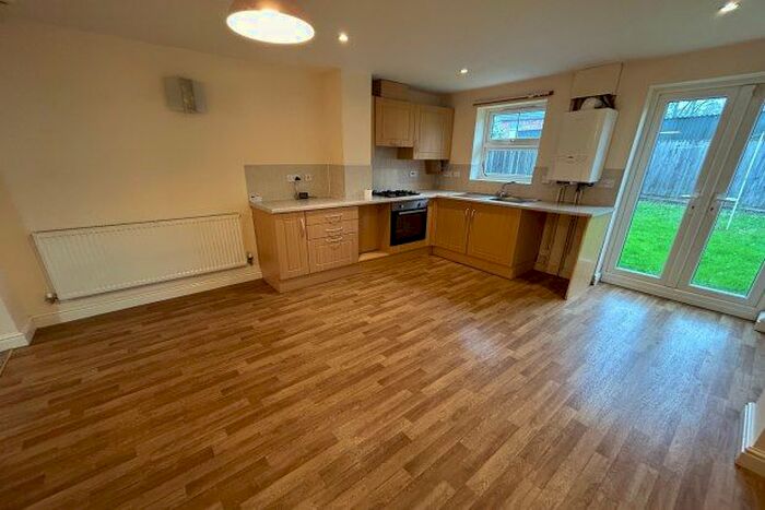 2 Bedroom Property To Rent In High Street, Sleaford, NG34