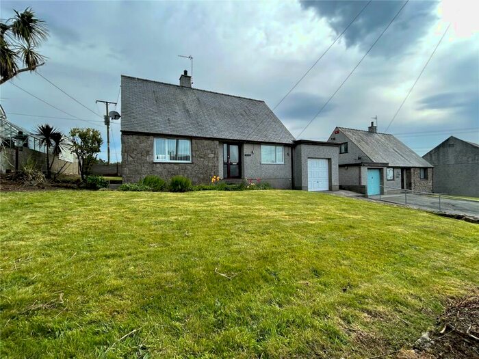 3 Bedroom Bungalow For Sale In Maenaddwyn, Llannerch-y-Medd, Anglesey, Sir Ynys Mon, LL71