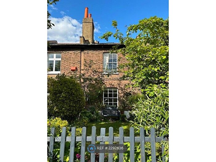 3 Bedroom Semi-Detached House To Rent In Archbishops Place, London, SW2