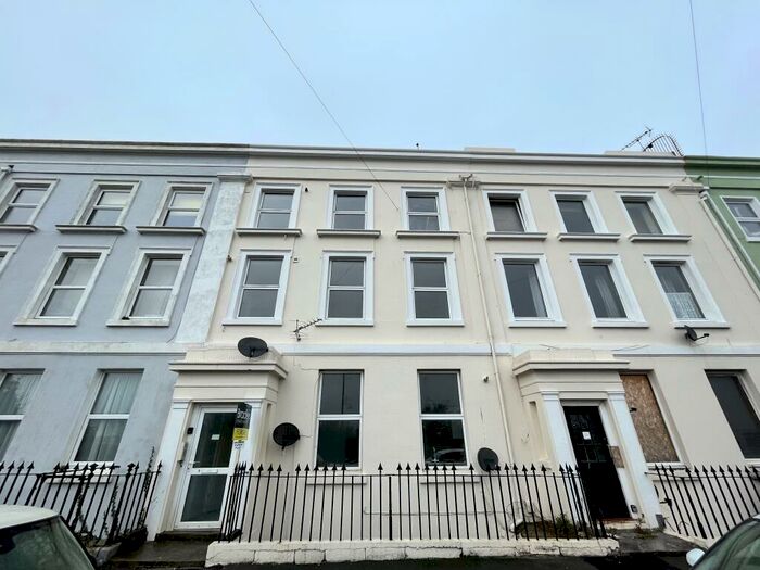 2 Bedroom Apartment To Rent In Victoria Place, Stonehouse, Plymouth, PL1