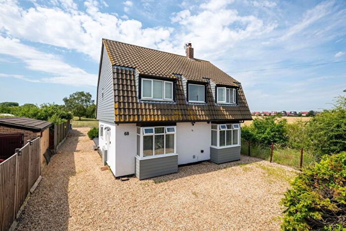 4 Bedroom Detached House For Sale In New Road, Clifton, Shefford, SG17