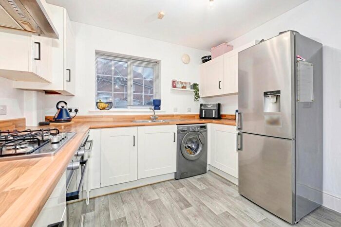 3 Bedroom Terraced House For Sale In Luscombe Avenue, Hellingly, BN27