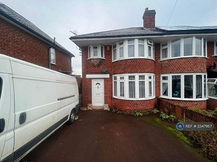 3 Bedroom Semi-Detached House To Rent In Laburnum Grove, Kingsway, Derby, DE22