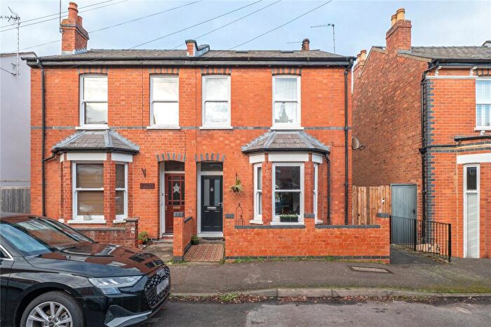 3 Bedroom Semi Detached House For Sale In Langdon Road, Leckhampton, Cheltenham, GL53