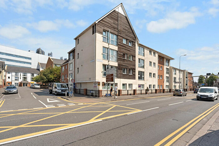 2 Bedroom Apartment For Sale In Blackweir Terrace, Cardiff, CF10