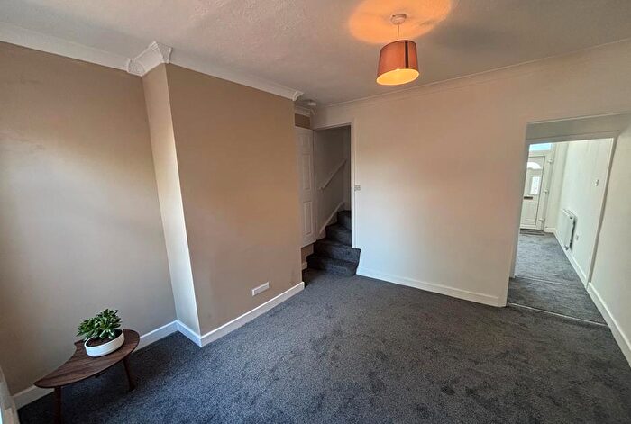 3 Bedroom House To Rent In Chesterfield Road, North Wingfield, Chesterfield, S42
