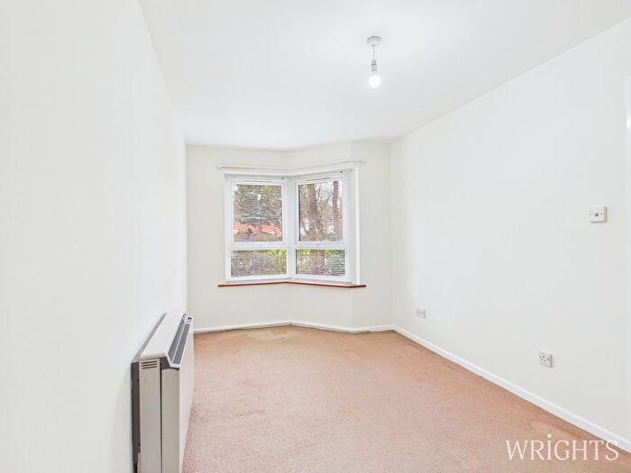 1 Bedroom Flat For Sale In Andrewsfield, Welwyn Garden City, AL7