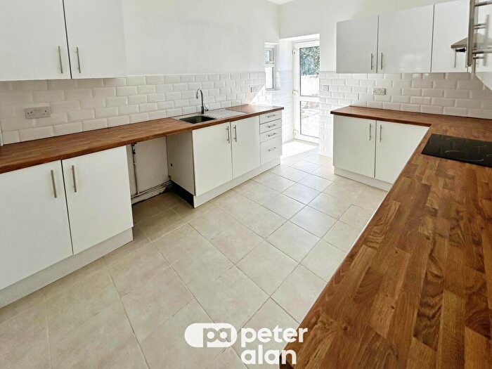 4 Bedroom House To Rent In Herne Street, Neath, SA11
