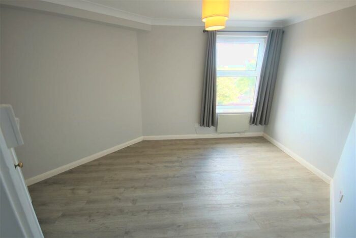 1 Bedroom Flat To Rent In Marina Point, West Road, Clacton-on-Sea, CO15