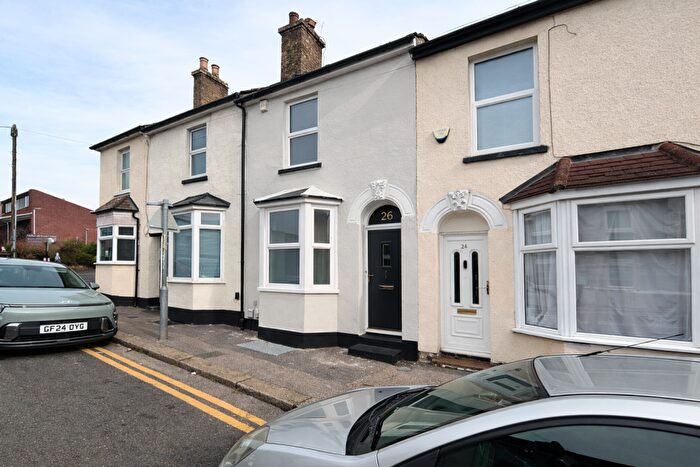 3 Bedroom Terraced House For Sale In Bryant Road, Rochester, ME2