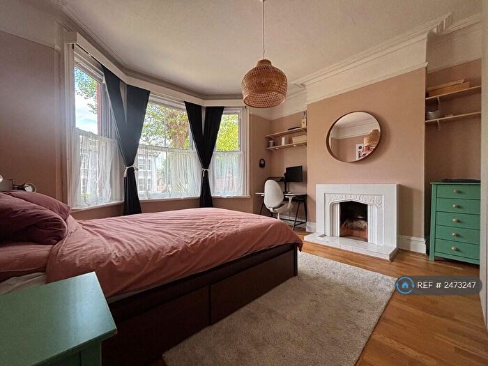 2 Bedroom Maisonette To Rent In Avondale Road, South Croydon, CR2