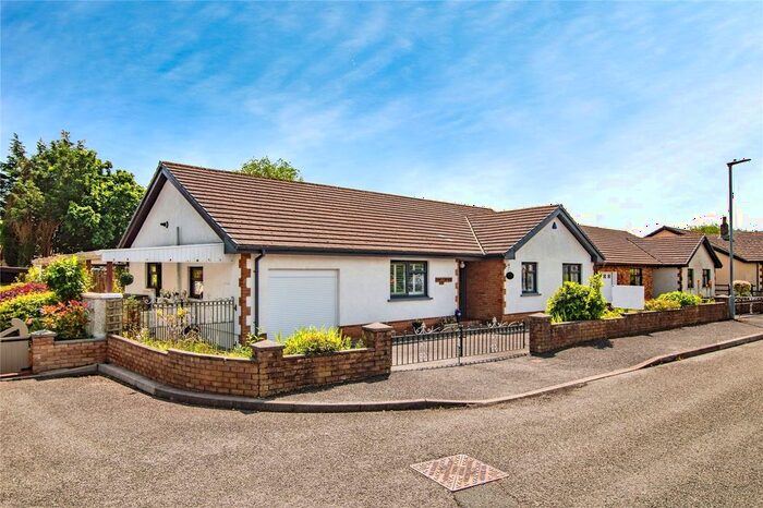 4 Bedroom Bungalow For Sale In Llys Y Ferin, Nantgaredig, Carmarthen, Carmarthenshire, SA32