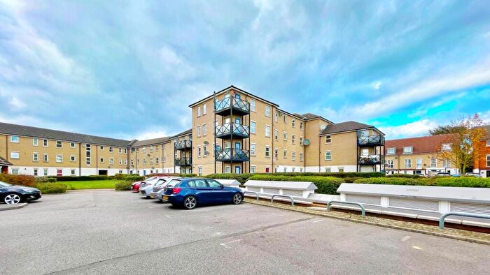 2 Bedroom Flat For Sale In Norwich Crescent, Chadwell Heath, RM6
