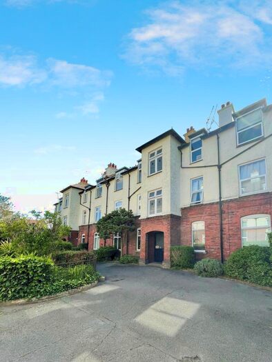 2 Bedroom Flat To Rent In Moulin Avenue, Southsea, PO5