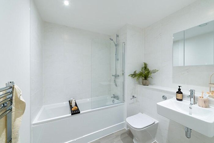 2 Bedroom Apartment To Rent In Milliners Yard, Liverpool, L3